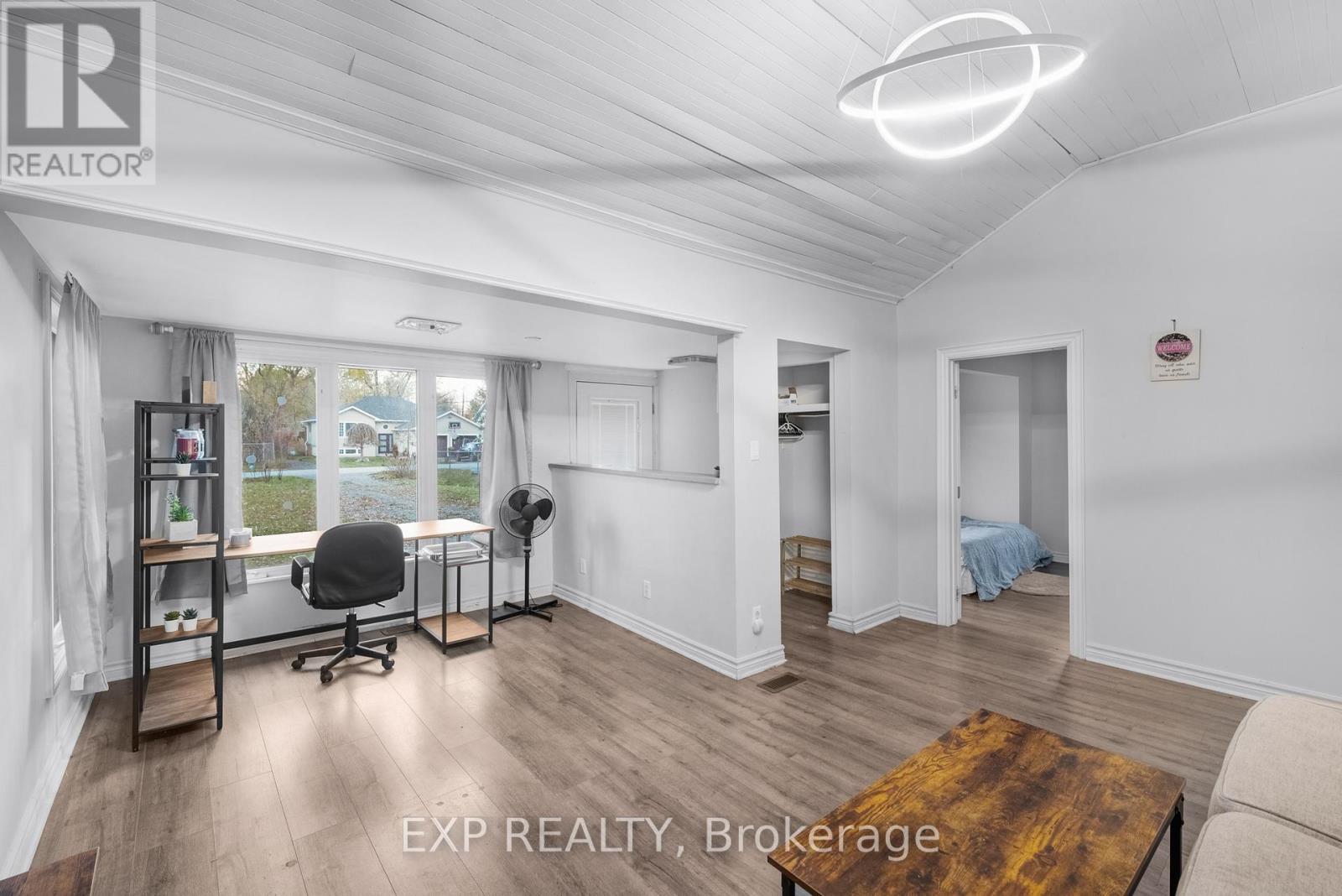 229 Elm Avenue, Georgina, Ontario  L4P 2V2 - Photo 7 - N12511224