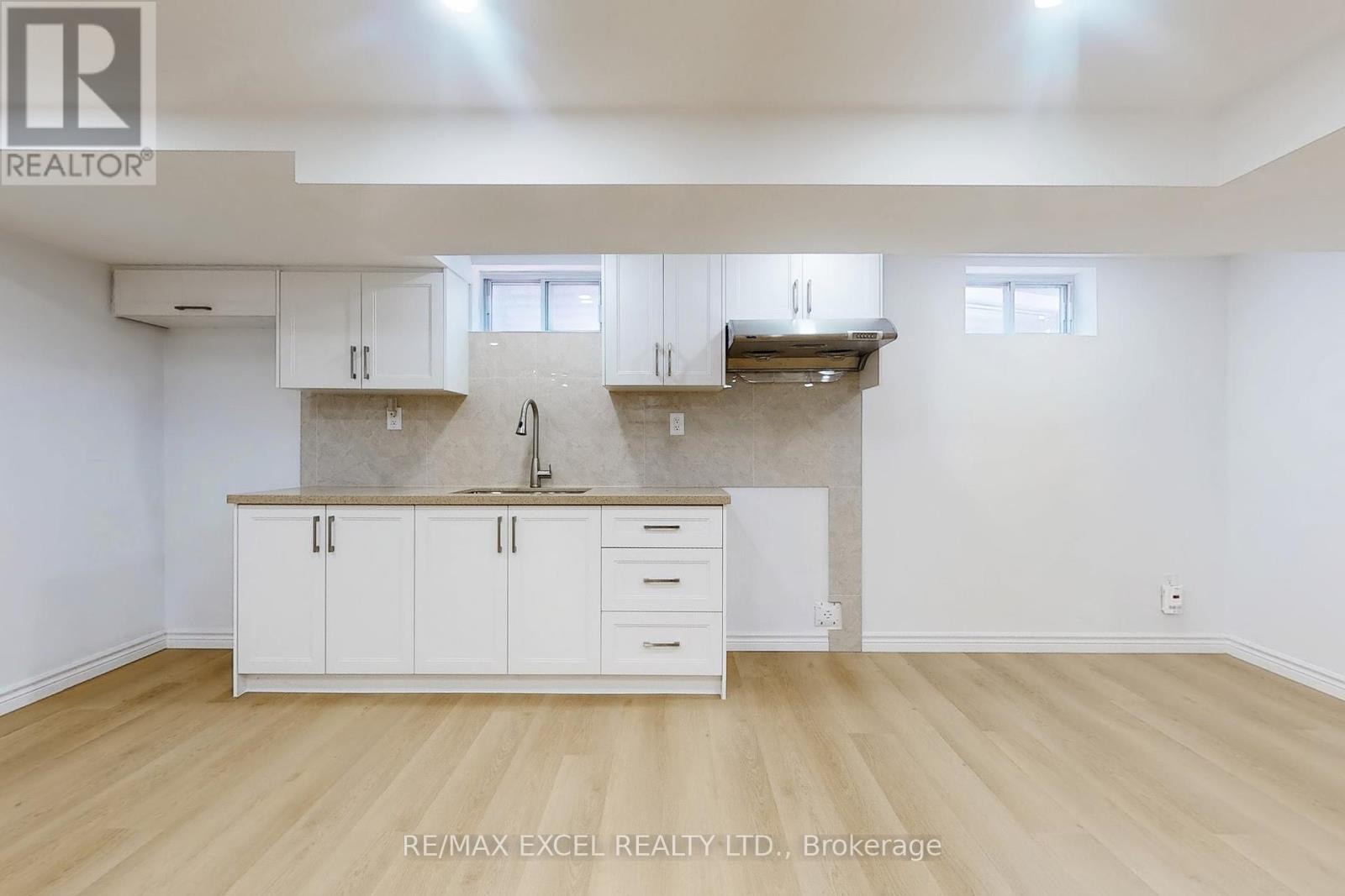 195 Roywood Drive, Toronto, Ontario  M3A 2E5 - Photo 10 - C12386779