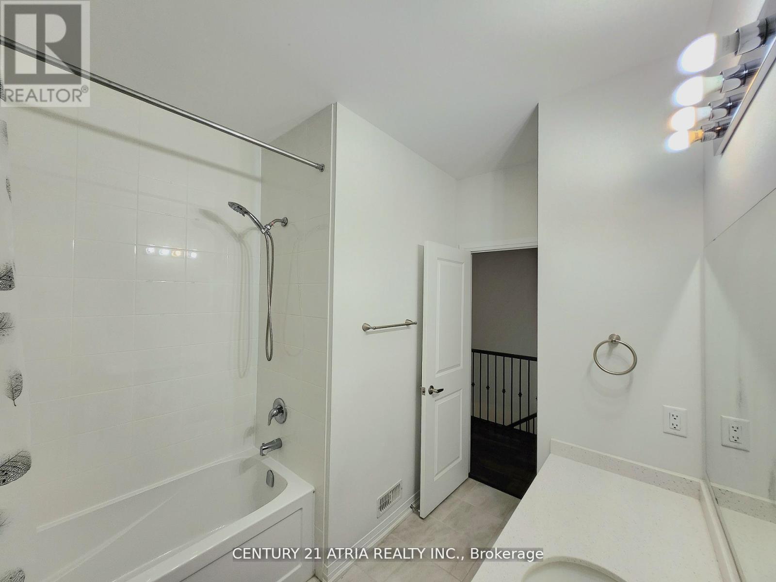 97 Schmeltzer Crescent, Richmond Hill, Ontario  L4E 1J1 - Photo 26 - N12511260