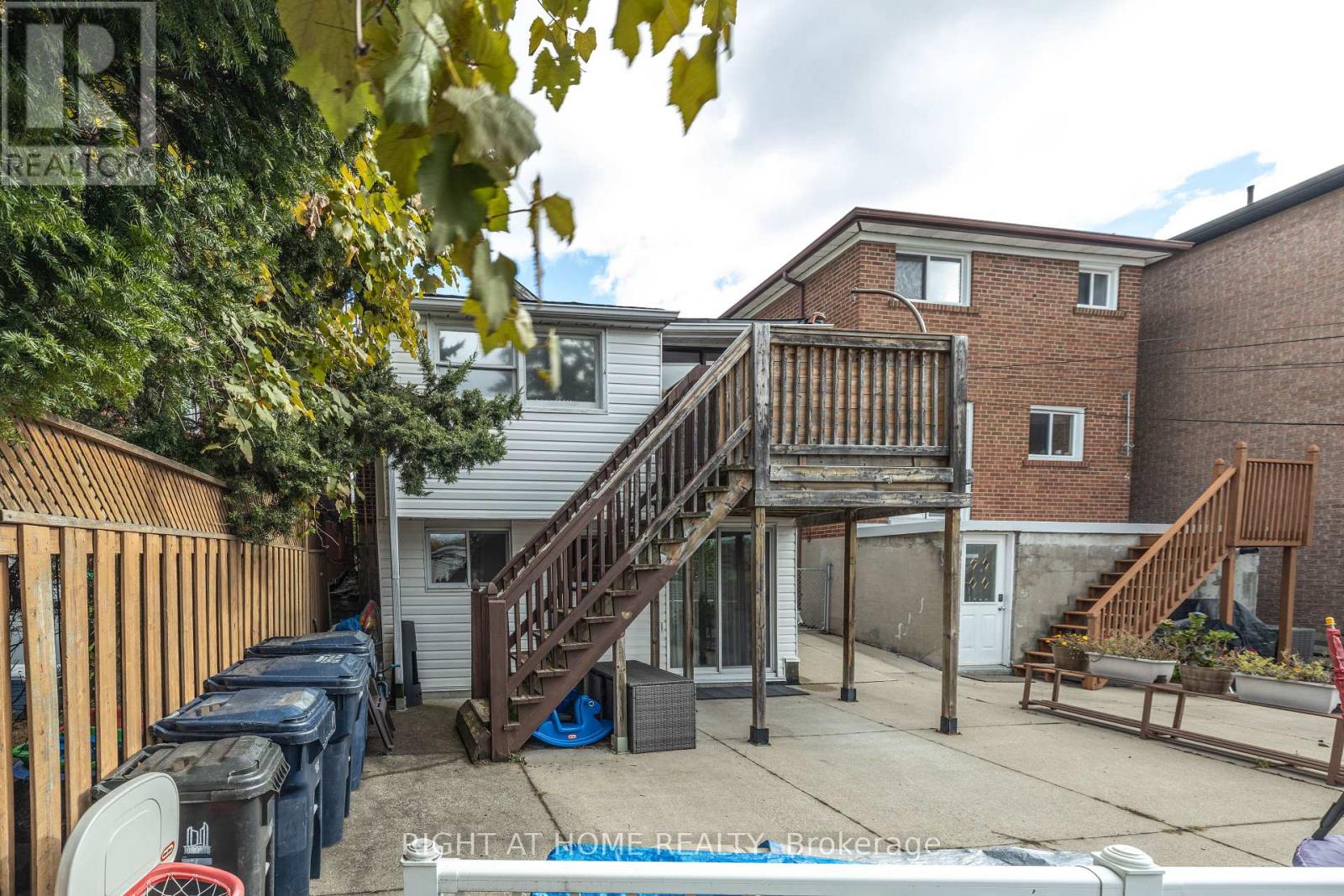 Lower - 494 Northcliffe Boulevard, Toronto, Ontario  M6E 3L5 - Photo 16 - C12498244