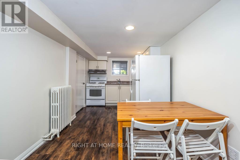 Lower - 494 Northcliffe Boulevard, Toronto, Ontario  M6E 3L5 - Photo 4 - C12498244