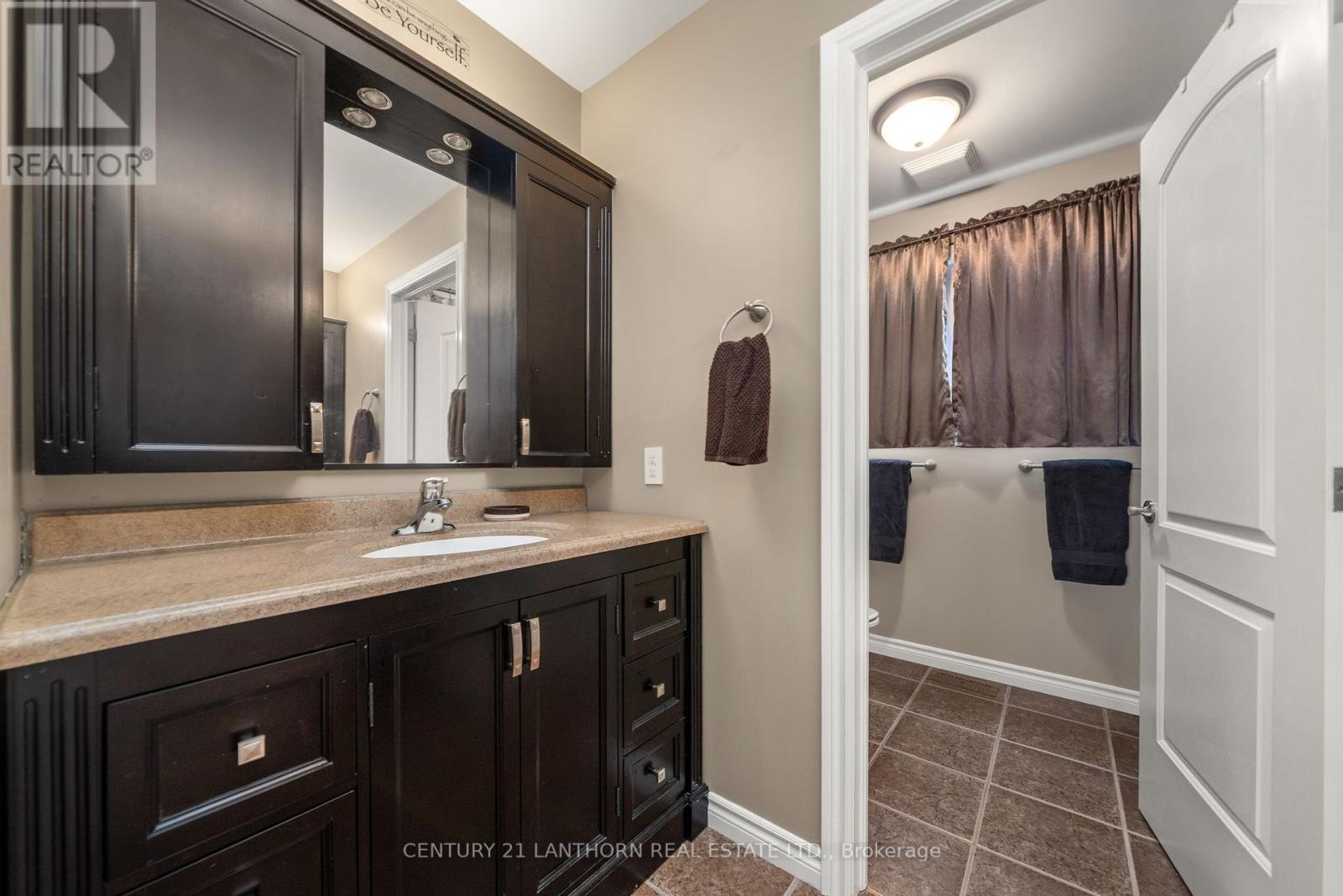 1337 Frankford Road, Quinte West, Ontario K0K 2C0 - Photo 42 - X12511326