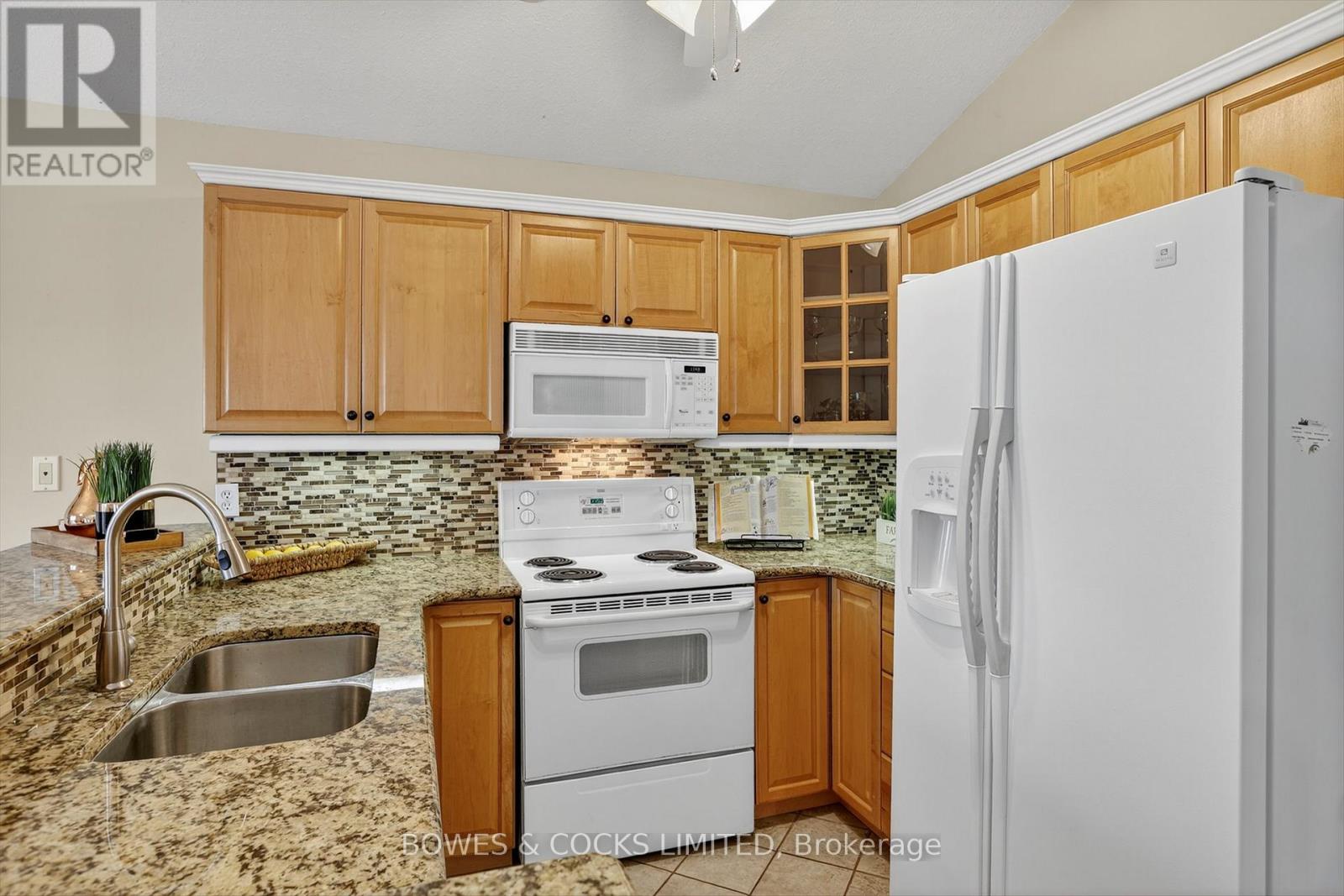 148 Haden Avenue, Peterborough (Northcrest Ward 5), Ontario  K9H 7P6 - Photo 13 - X12511354