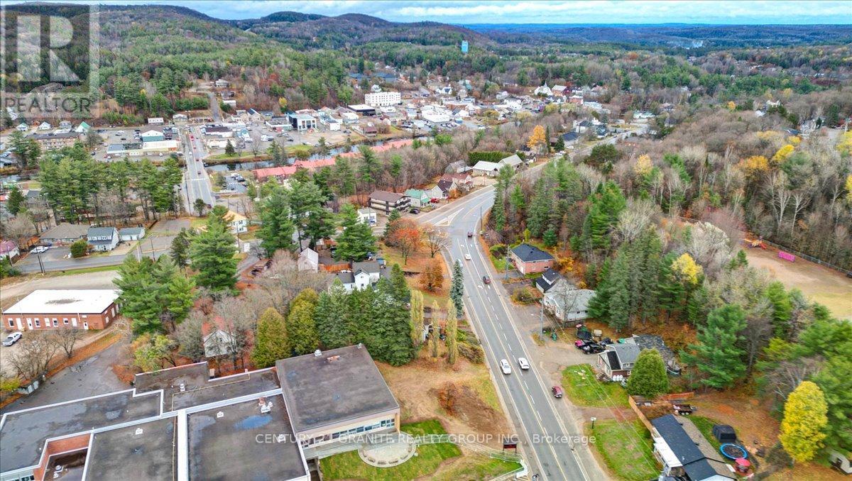 11 Monck Street, Bancroft (Bancroft Ward), Ontario  K0L 1C0 - Photo 37 - X12511524