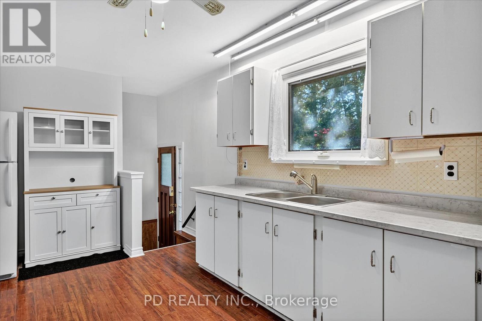 54 Carlton Crescent, Kawartha Lakes (Emily), Ontario  K0L 2W0 - Photo 14 - X12511588