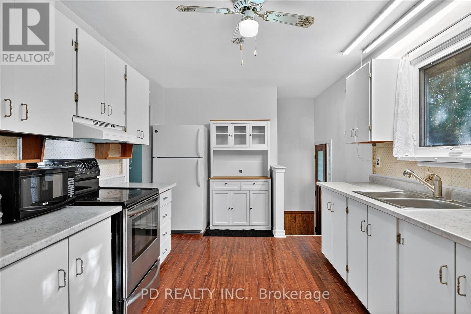 54 Carlton Crescent, Kawartha Lakes (Emily), Ontario  K0L 2W0 - Photo 15 - X12511588