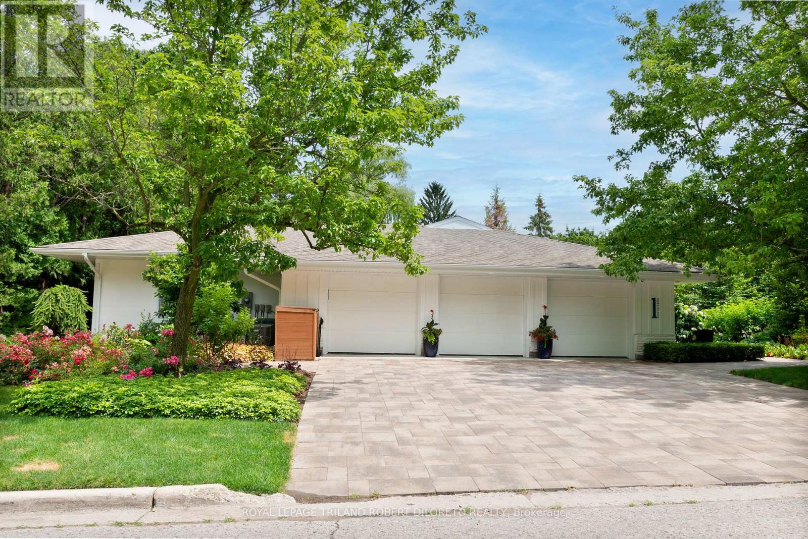 1 Doncaster Avenue, London North, Ontario  N6G 2A1 - Photo 47 - X12511362