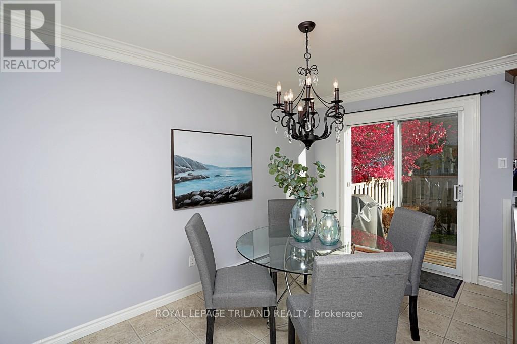 152 Monmore Road, London North, Ontario N6G 3A6 - Photo 7 - X12511398