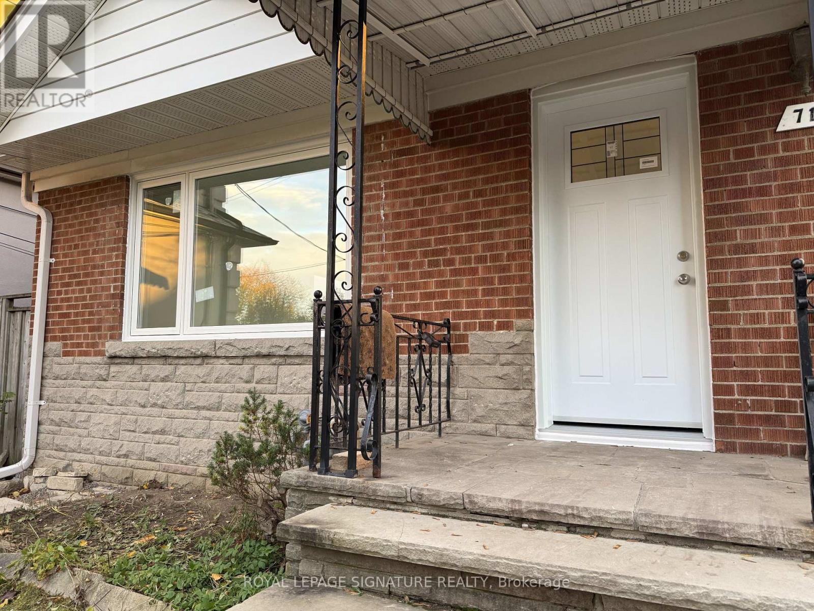 Upper - 71 Shangarry Drive, Toronto (Wexford-Maryvale), Ontario  M1R 1A7 - Photo 2 - E12417155