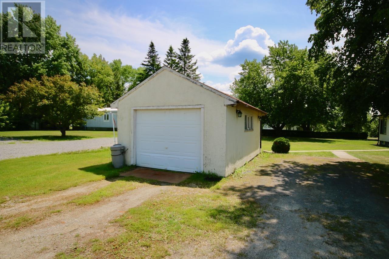 37 Jessie St, Emo, Ontario  P0W 1E0 - Photo 30 - TB251837