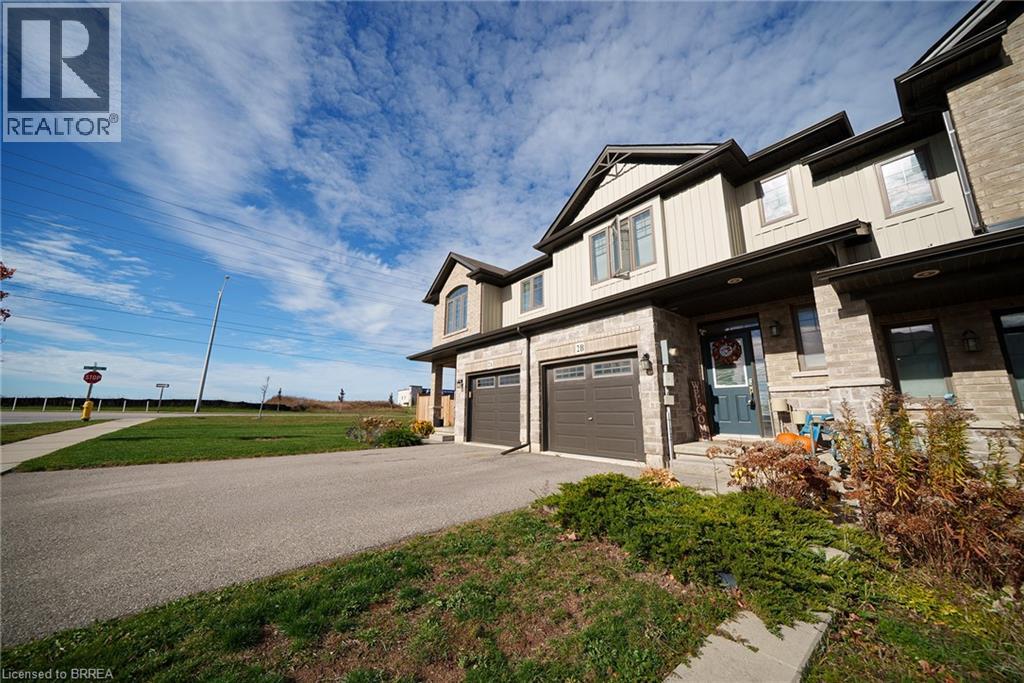 2b Vic Chambers Place, Paris, Ontario  N3L 0E7 - Photo 2 - 40785715