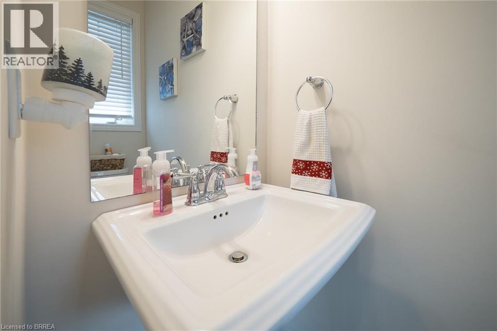 2b Vic Chambers Place, Paris, Ontario  N3L 0E7 - Photo 4 - 40785715