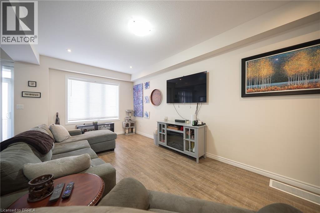 2b Vic Chambers Place, Paris, Ontario  N3L 0E7 - Photo 5 - 40785715