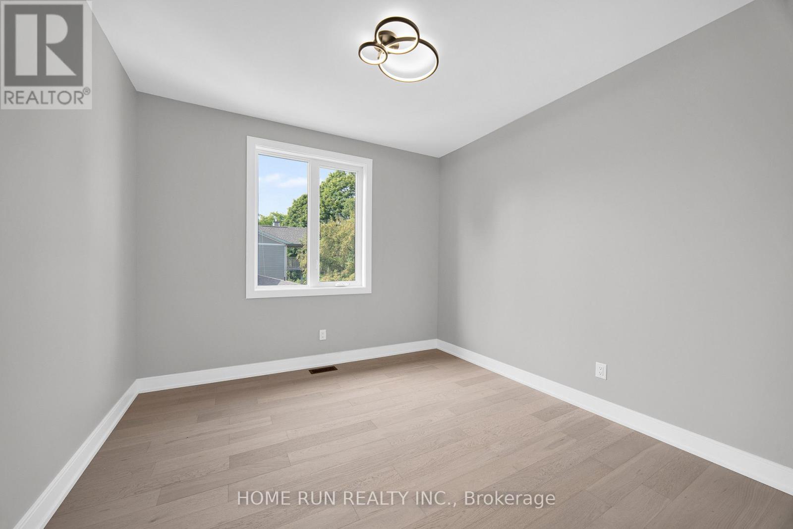 297 Dovercourt Avenue, Ottawa, Ontario  K1Z 7H4 - Photo 17 - X12511412