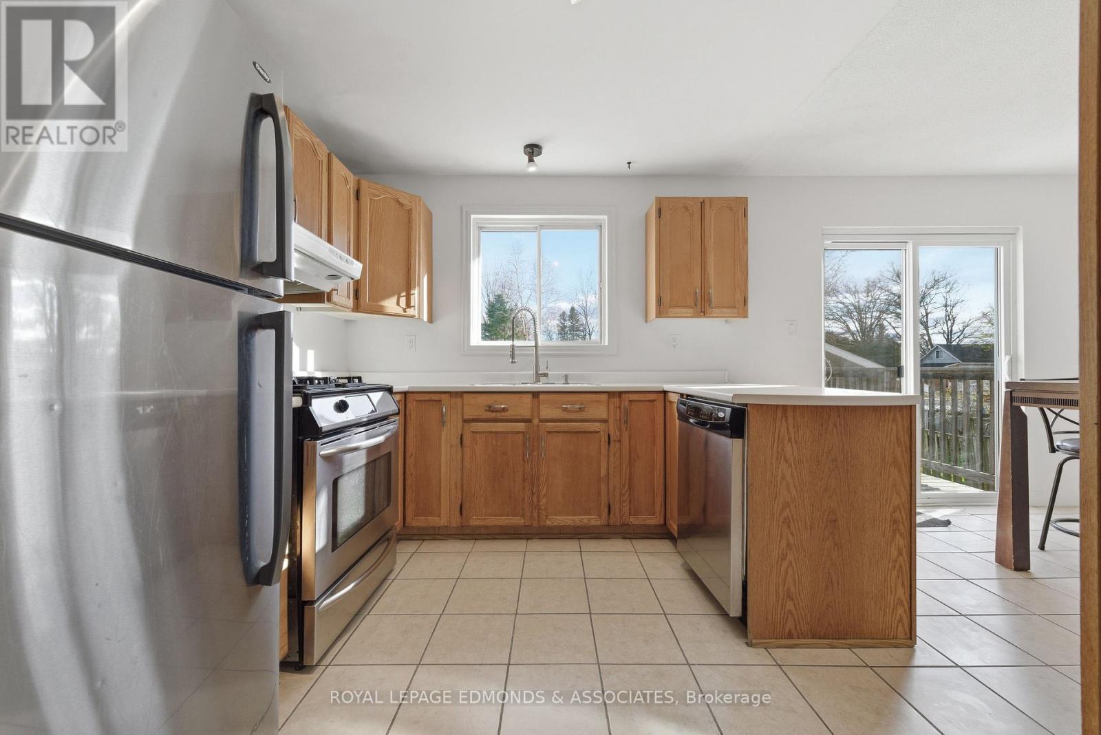 4 Craig Place, Petawawa, Ontario  K8H 3L3 - Photo 12 - X12511392