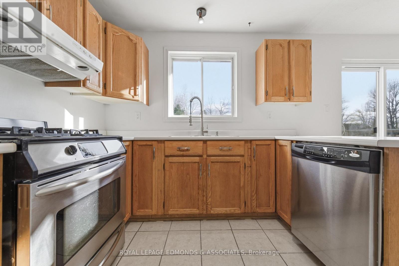 4 Craig Place, Petawawa, Ontario  K8H 3L3 - Photo 13 - X12511392