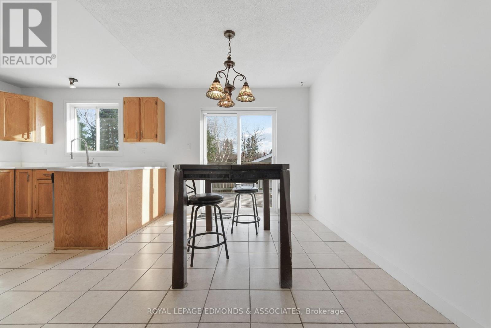 4 Craig Place, Petawawa, Ontario  K8H 3L3 - Photo 17 - X12511392