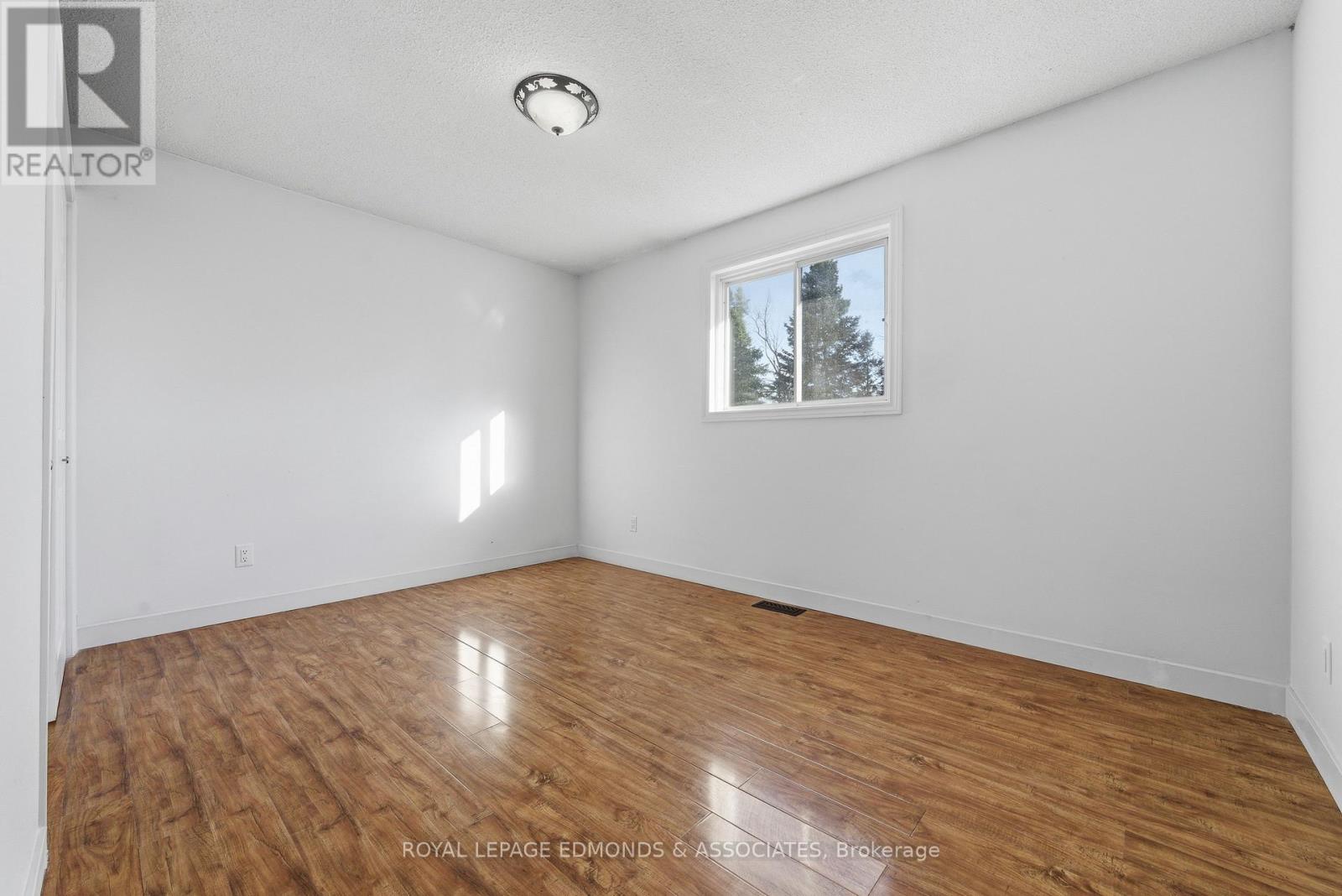 4 Craig Place, Petawawa, Ontario  K8H 3L3 - Photo 20 - X12511392