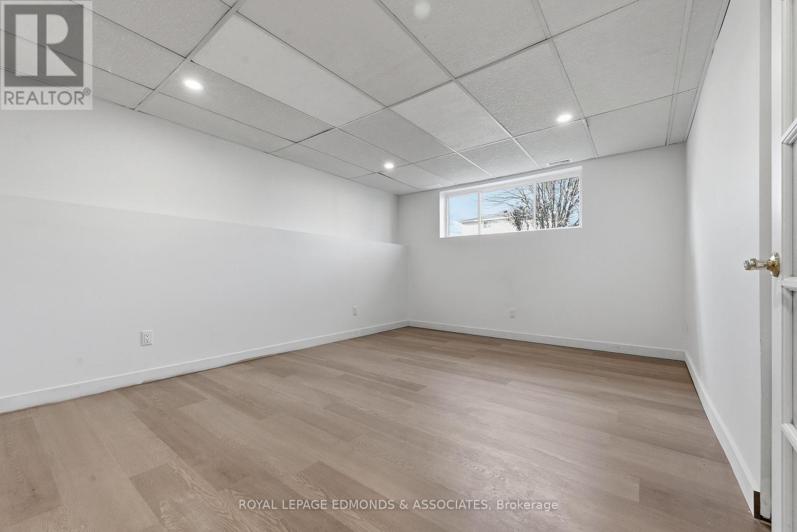 4 Craig Place, Petawawa, Ontario  K8H 3L3 - Photo 34 - X12511392