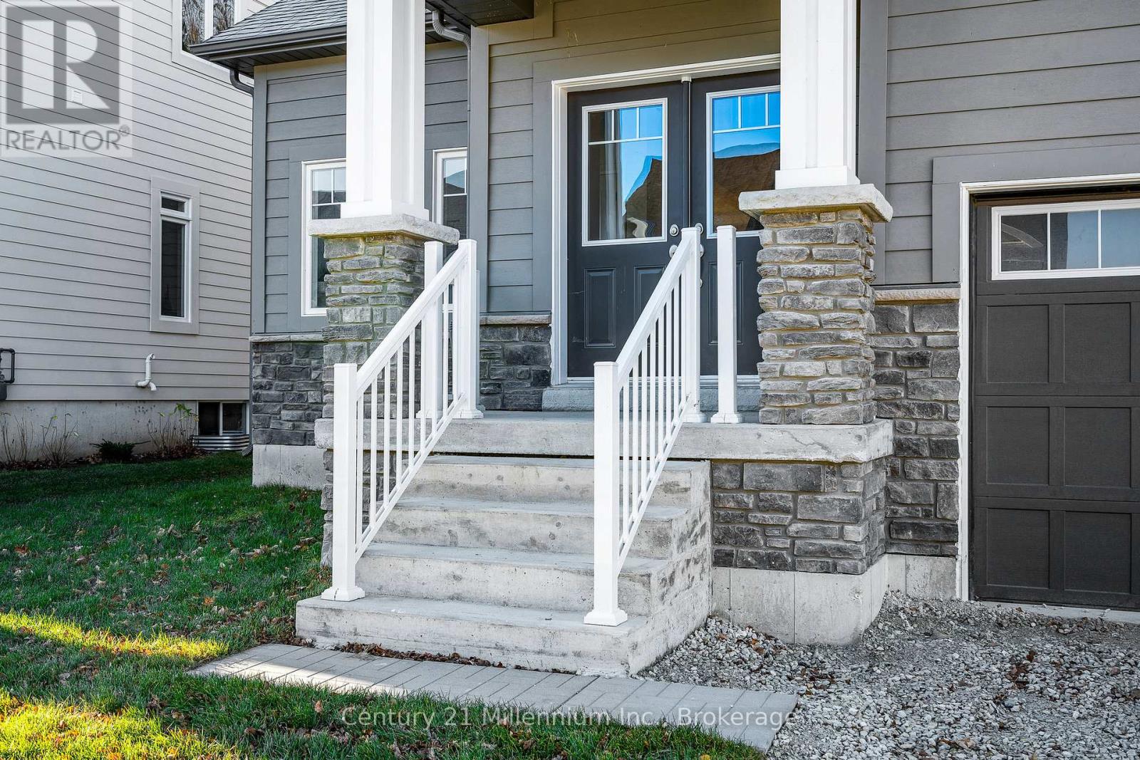 120 Schooners Lane, Blue Mountains, Ontario  N0H 2P0 - Photo 2 - X12504126