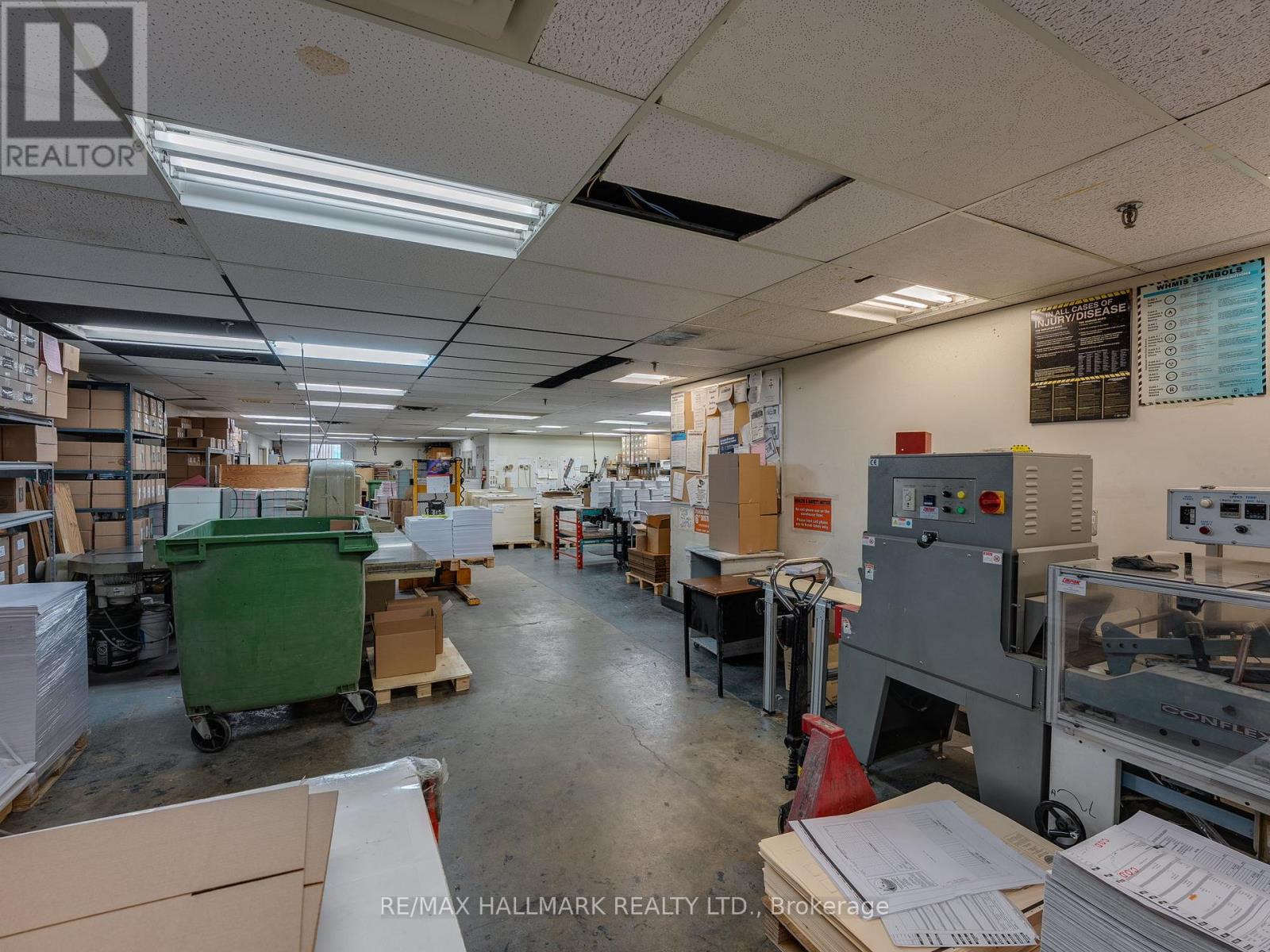 230 Eddystone Avenue, Toronto, Ontario M3N 1H7 - Photo 30 - W12511212