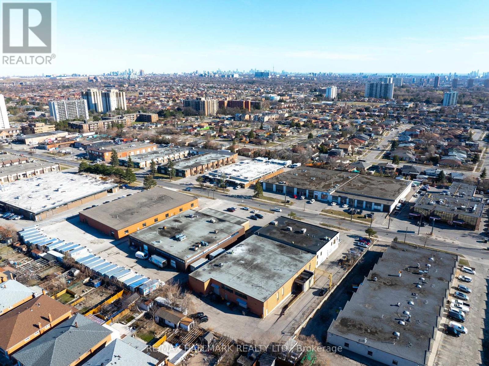 230 Eddystone Avenue, Toronto, Ontario M3N 1H7 - Photo 7 - W12511212