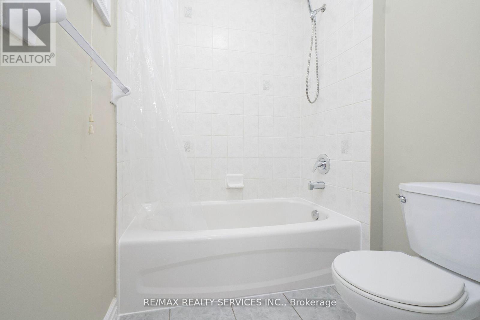 14 Foxmere Road, Brampton, Ontario  L7A 1S6 - Photo 27 - W12511214