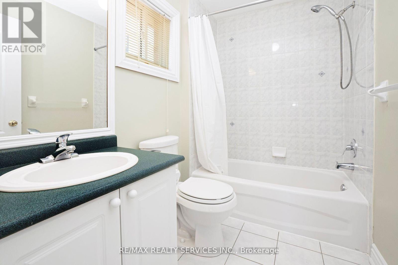 14 Foxmere Road, Brampton, Ontario  L7A 1S6 - Photo 36 - W12511214