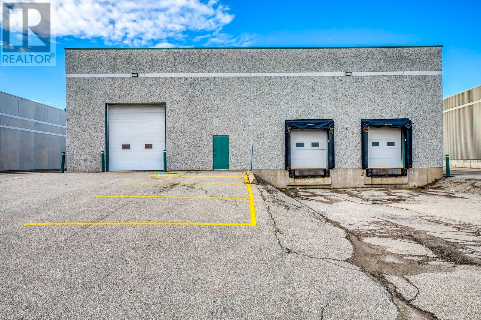 7205 Edwards Boulevard, Mississauga, Ontario  L5S 1Z3 - Photo 10 - W12511300