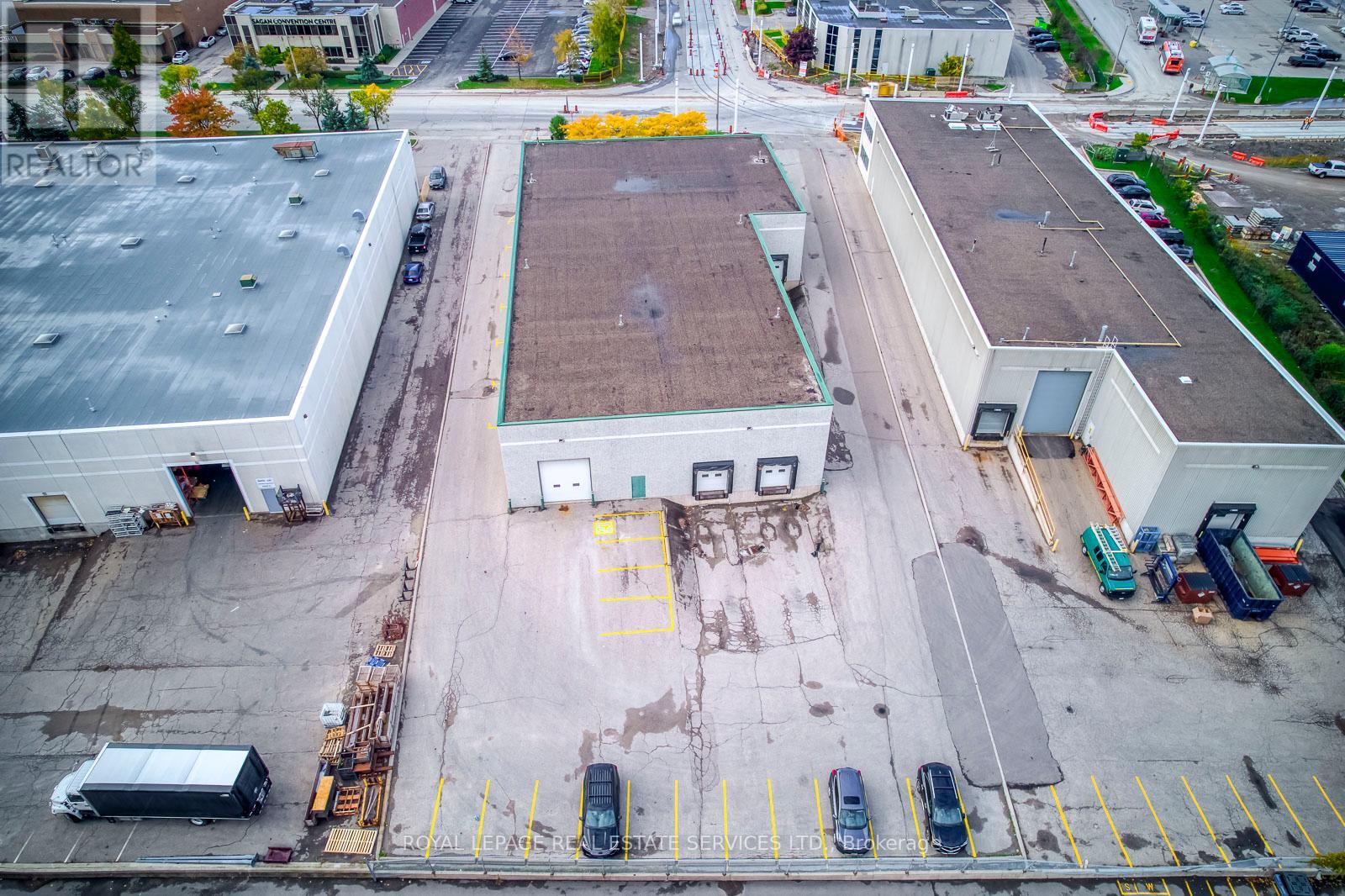 7205 Edwards Boulevard, Mississauga, Ontario  L5S 1Z3 - Photo 3 - W12511300