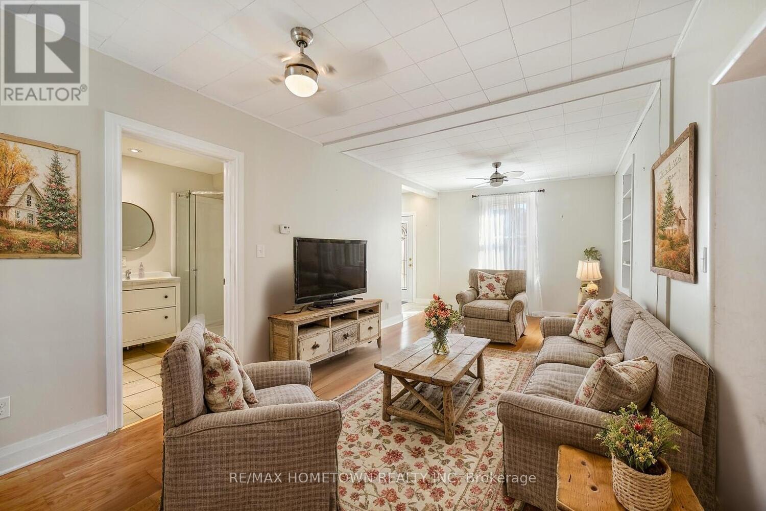 72 Havelock Street, Brockville, Ontario K6V 4M1 - Photo 10 - X12511416