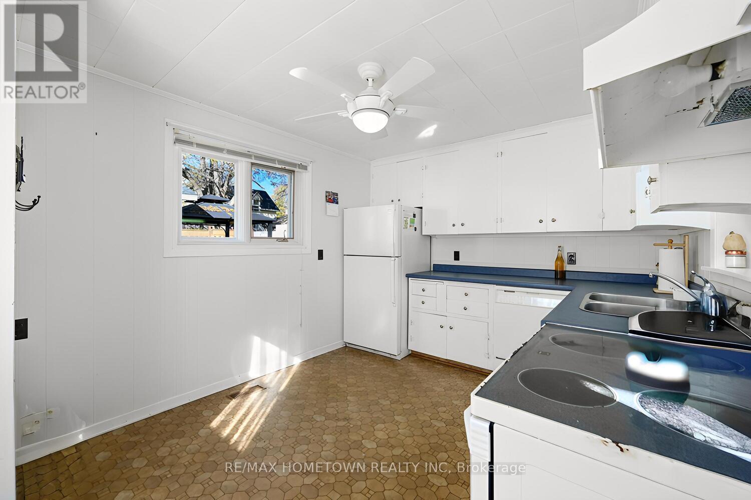 72 Havelock Street, Brockville, Ontario K6V 4M1 - Photo 23 - X12511416