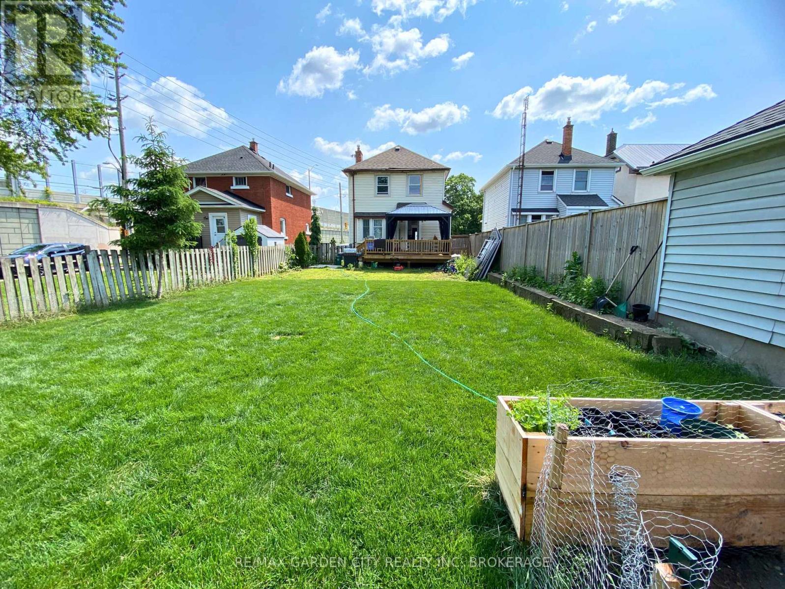 243 Geneva Street, St. Catharines, Ontario L2R 4R2 - Photo 24 - X12511330