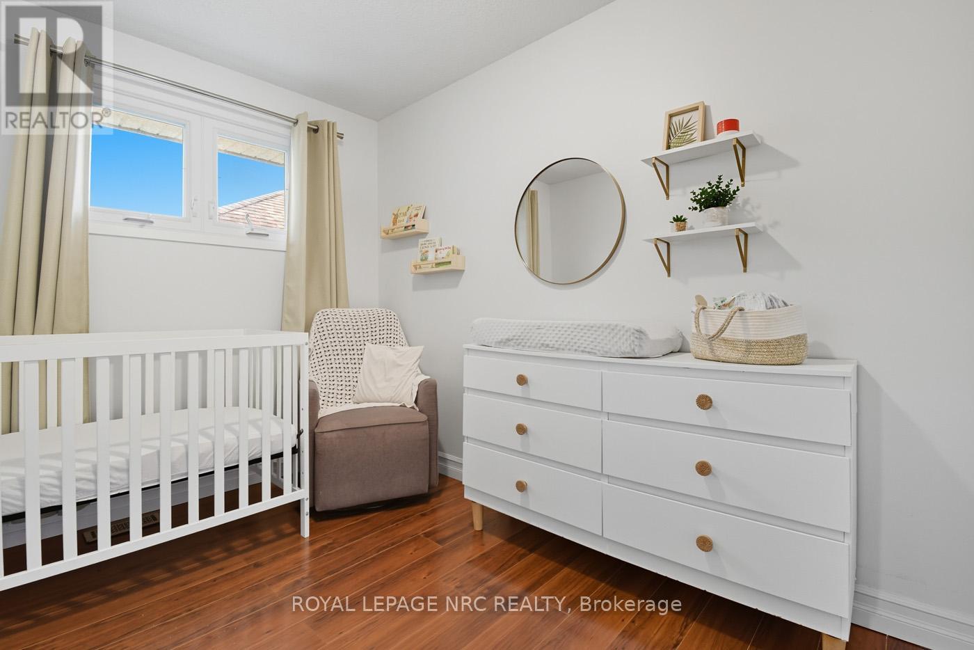 553 Wright Street, Welland, Ontario L3B 2K6 - Photo 11 - X12511388