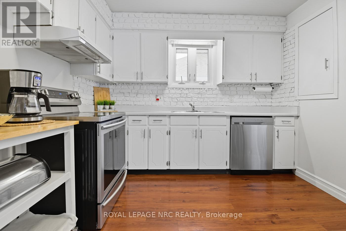 553 Wright Street, Welland, Ontario L3B 2K6 - Photo 8 - X12511388