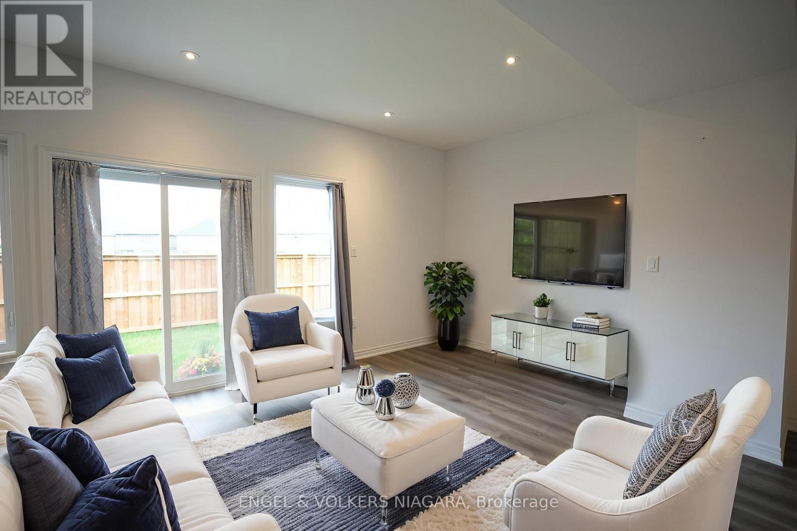 13 - 448 Blackburn Drive, Brantford, Ontario N3T 0X2 - Photo 10 - X12511410