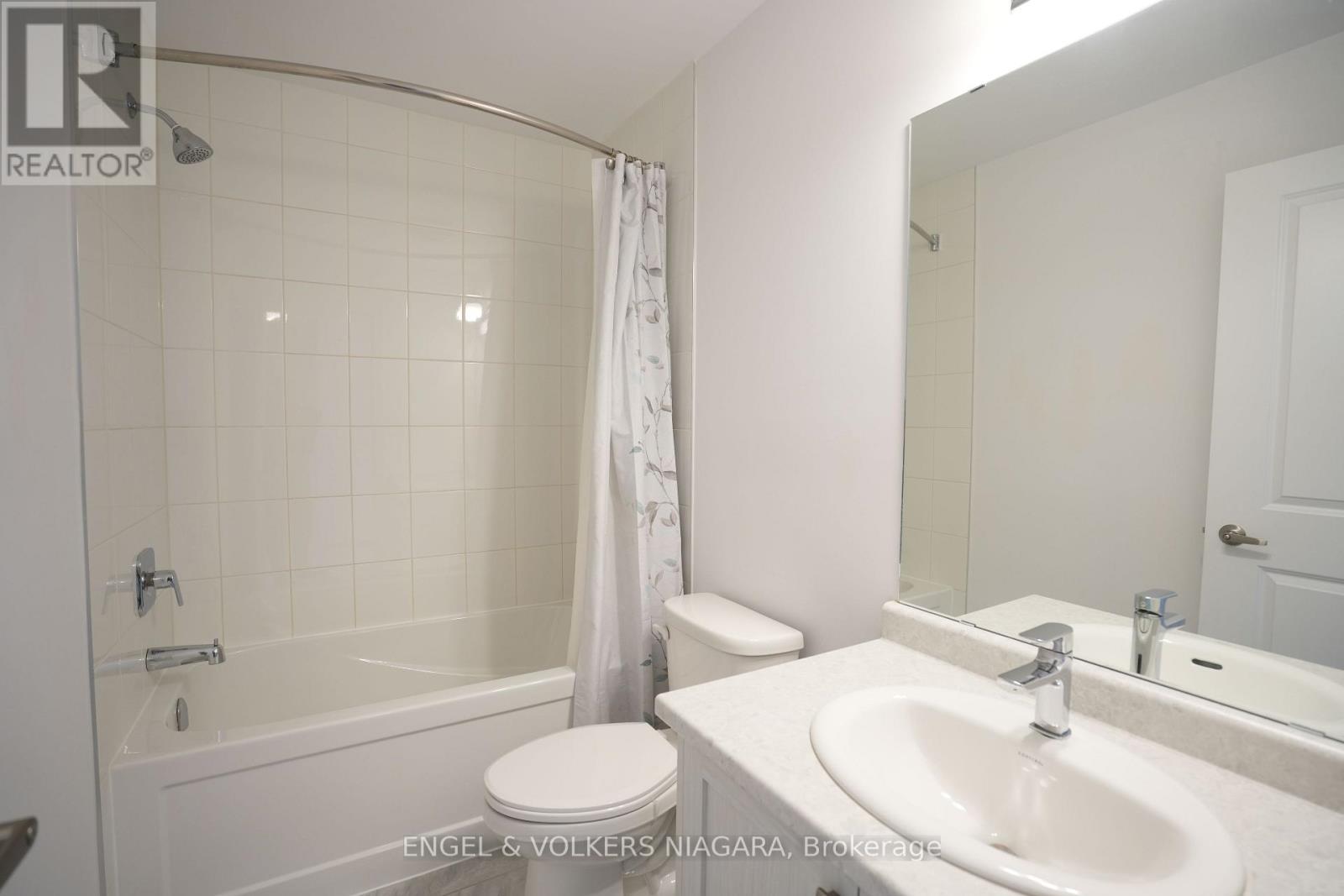 13 - 448 Blackburn Drive, Brantford, Ontario N3T 0X2 - Photo 11 - X12511410