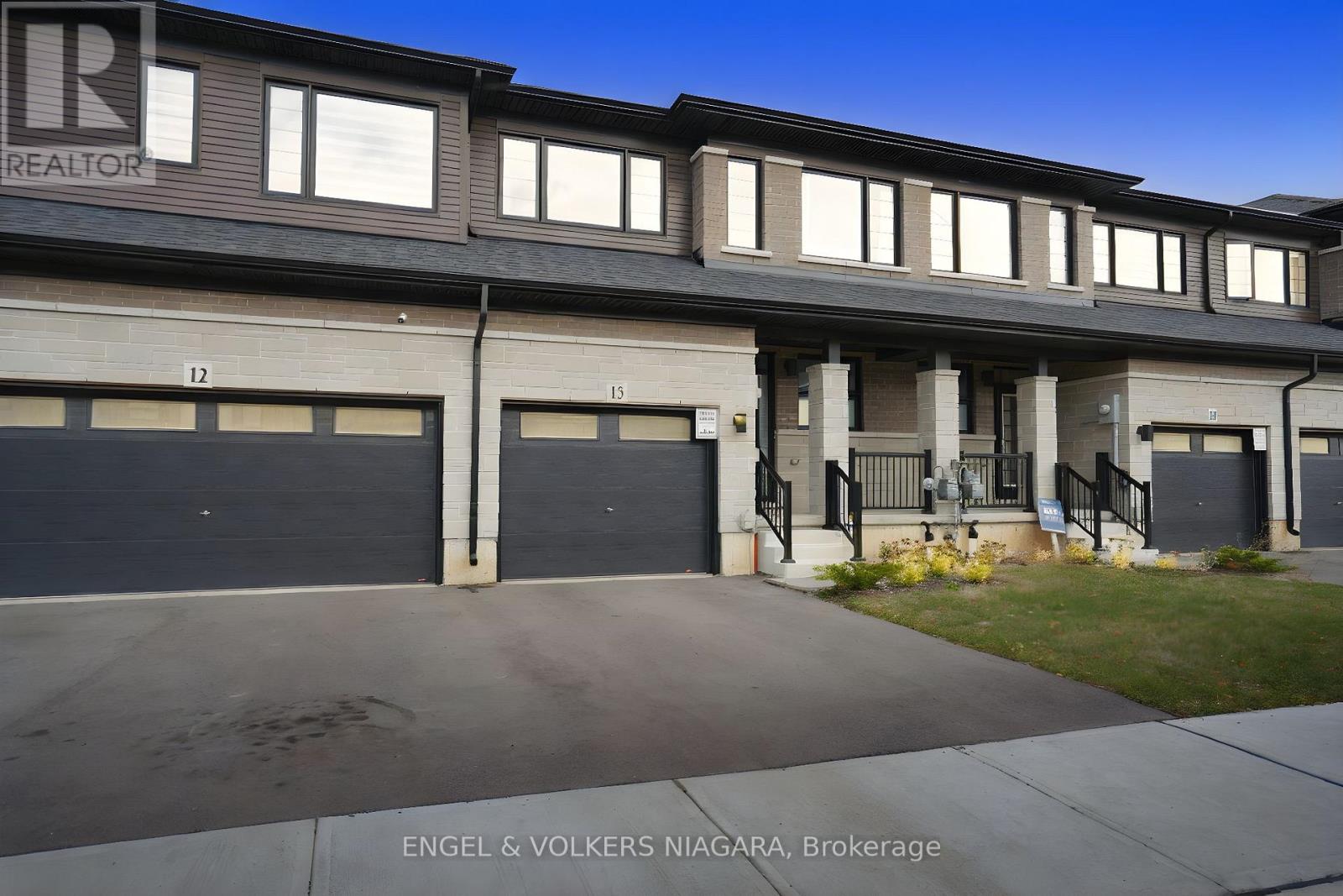 13 - 448 Blackburn Drive, Brantford, Ontario N3T 0X2 - Photo 2 - X12511410