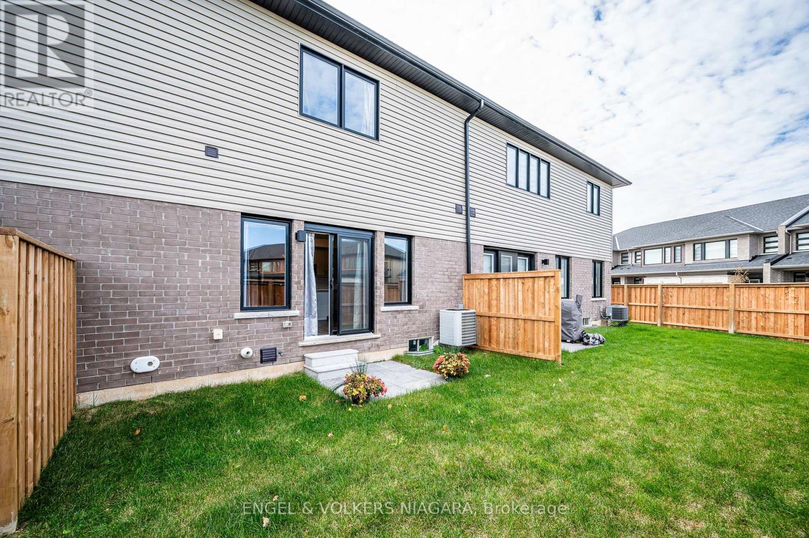 13 - 448 Blackburn Drive, Brantford, Ontario N3T 0X2 - Photo 21 - X12511410