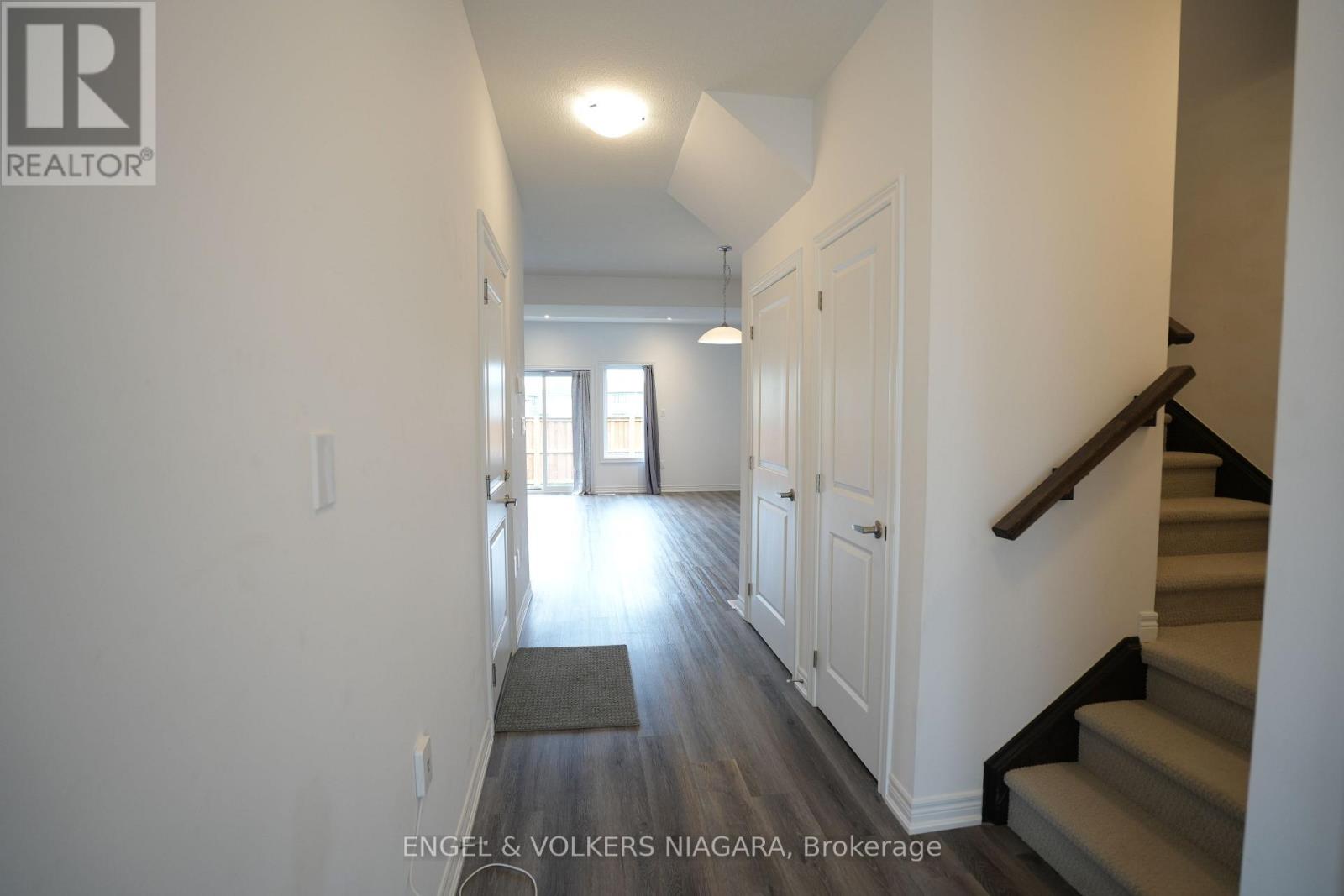 13 - 448 Blackburn Drive, Brantford, Ontario N3T 0X2 - Photo 3 - X12511410