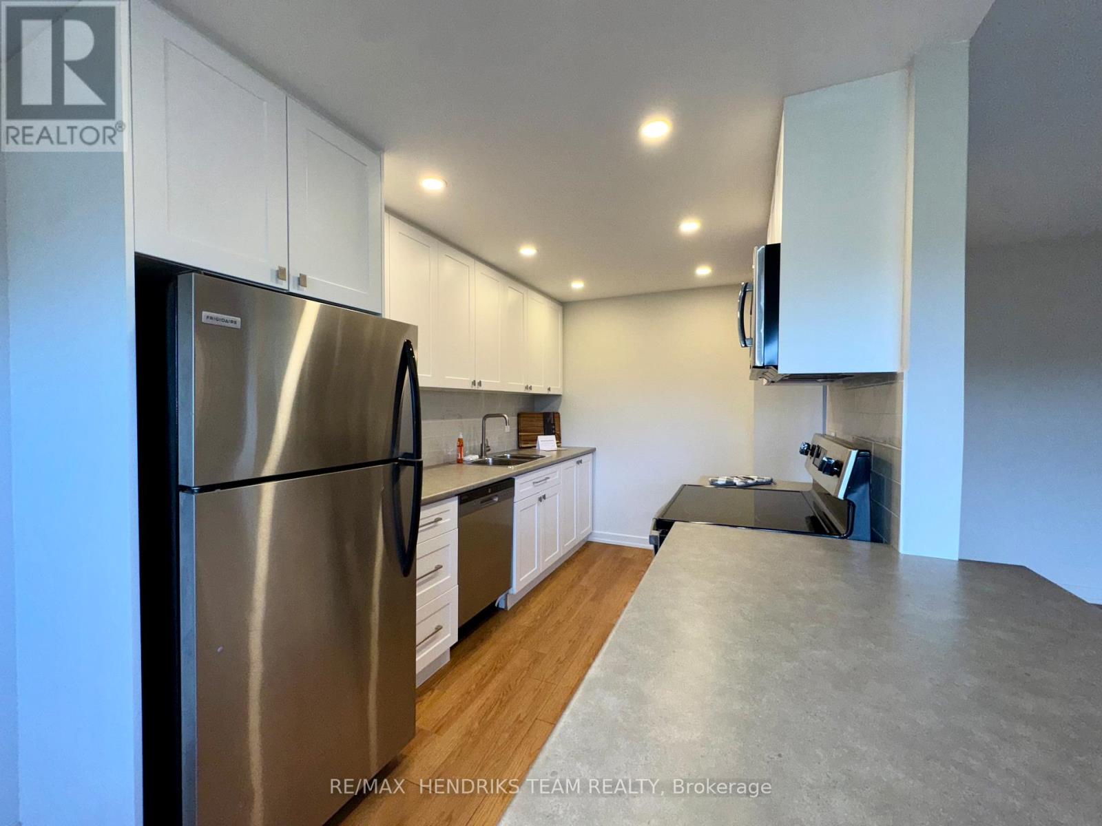 419 - 156 Fitch Street, Welland, Ontario L3C 4V6 - Photo 10 - X12511498