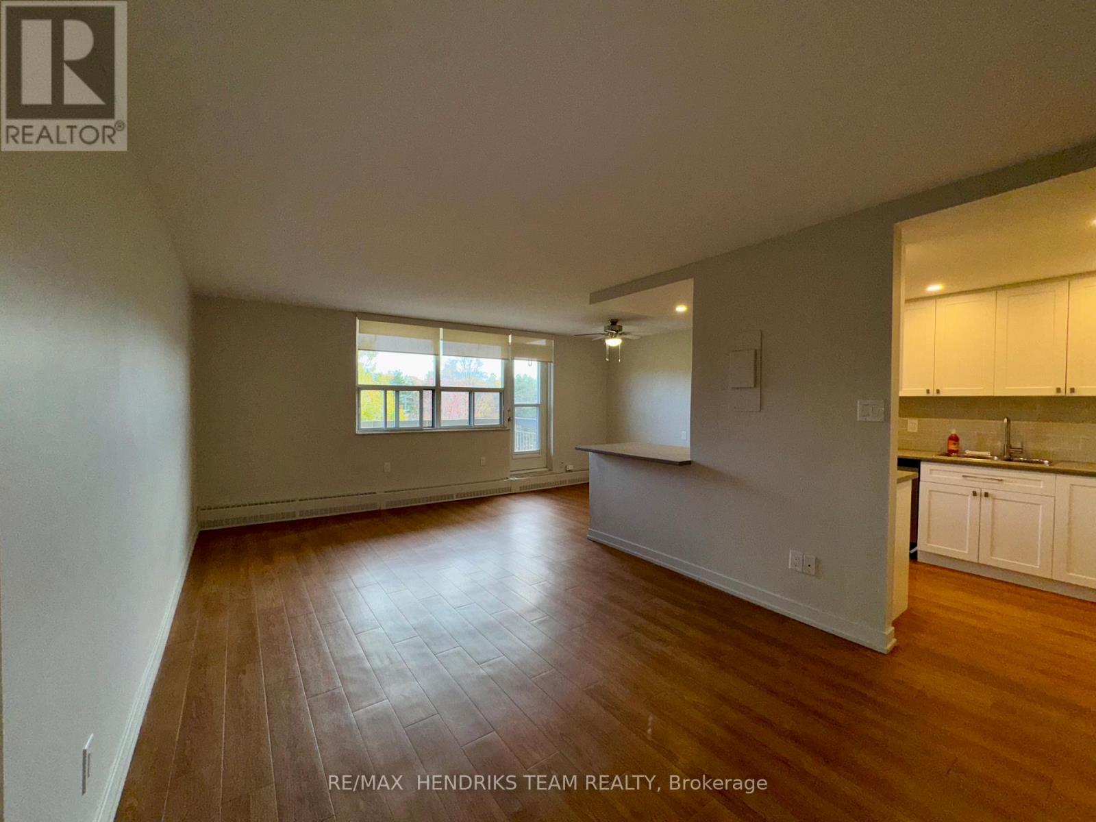 419 - 156 Fitch Street, Welland, Ontario L3C 4V6 - Photo 2 - X12511498