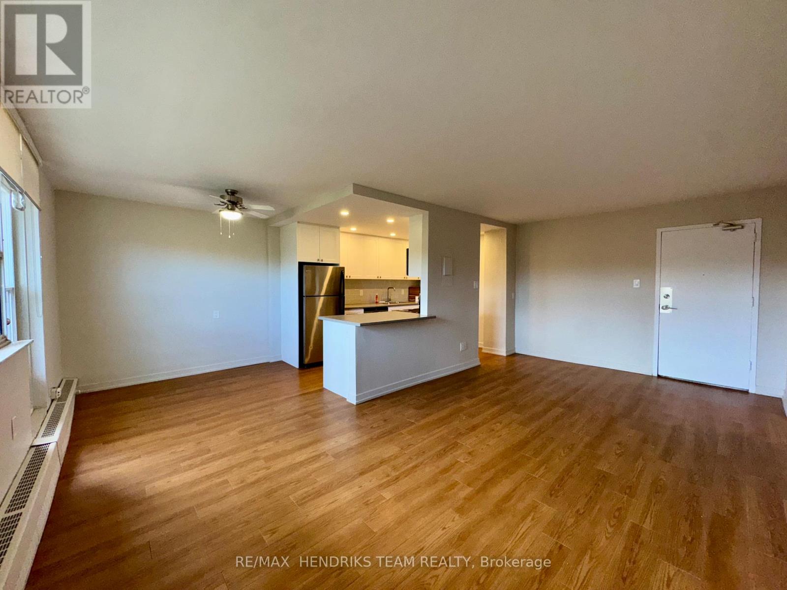 419 - 156 Fitch Street, Welland, Ontario L3C 4V6 - Photo 4 - X12511498