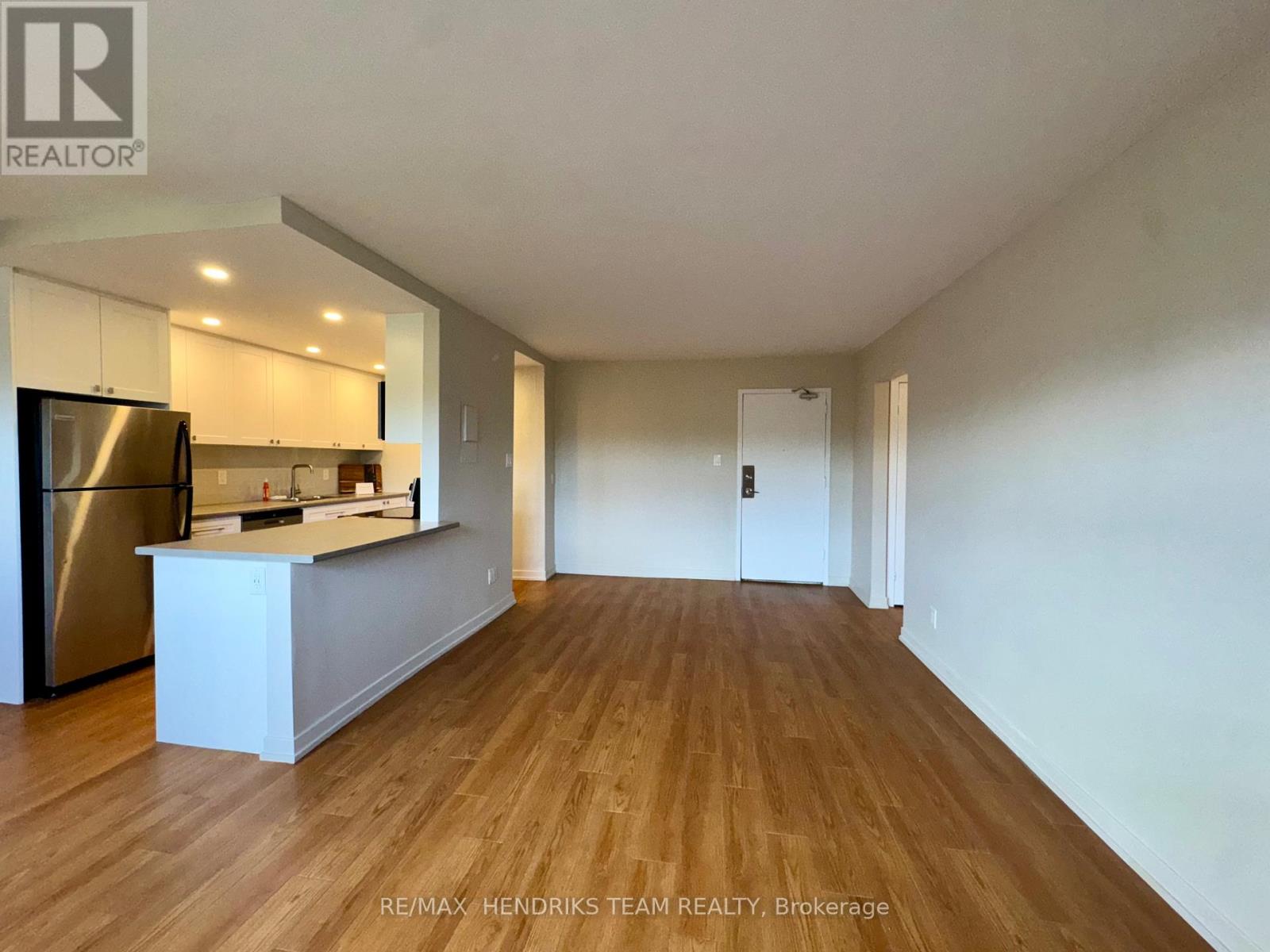 419 - 156 Fitch Street, Welland, Ontario L3C 4V6 - Photo 5 - X12511498