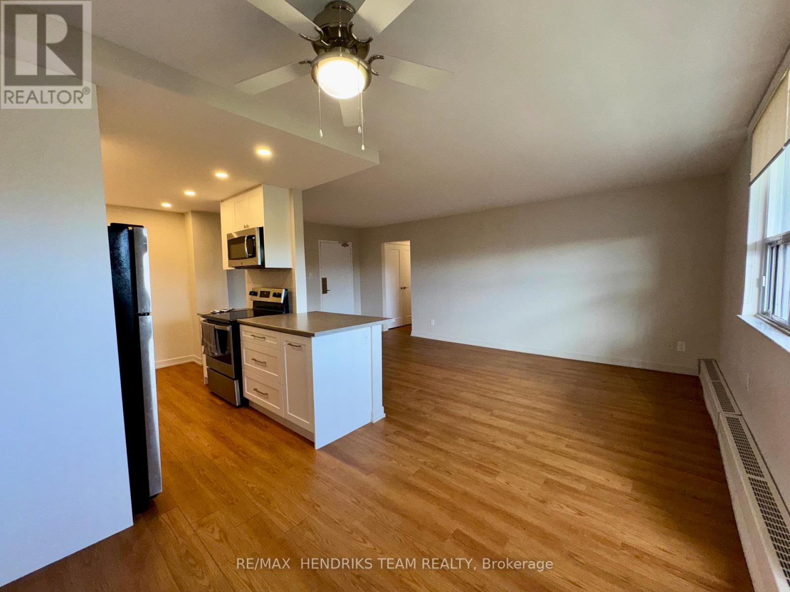 419 - 156 Fitch Street, Welland, Ontario L3C 4V6 - Photo 8 - X12511498