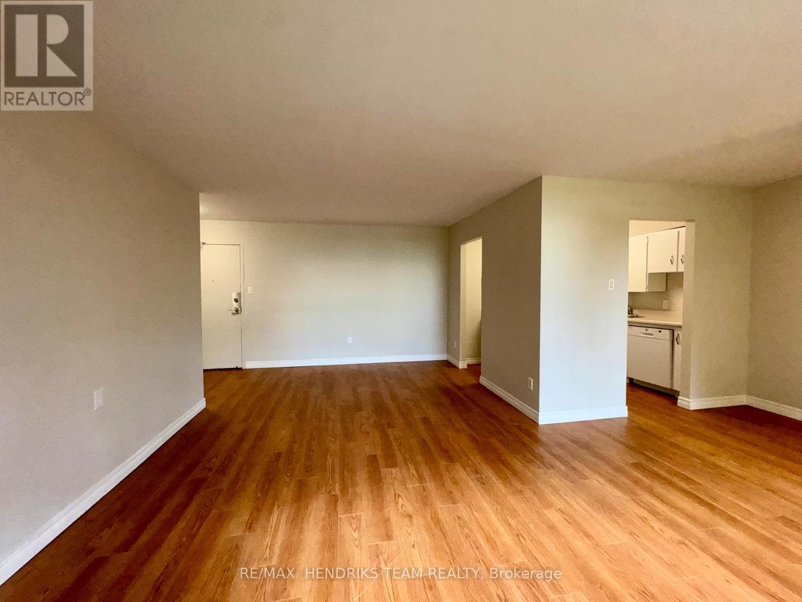 410 - 156 Fitch Street, Welland, Ontario L3C 4V6 - Photo 4 - X12511564