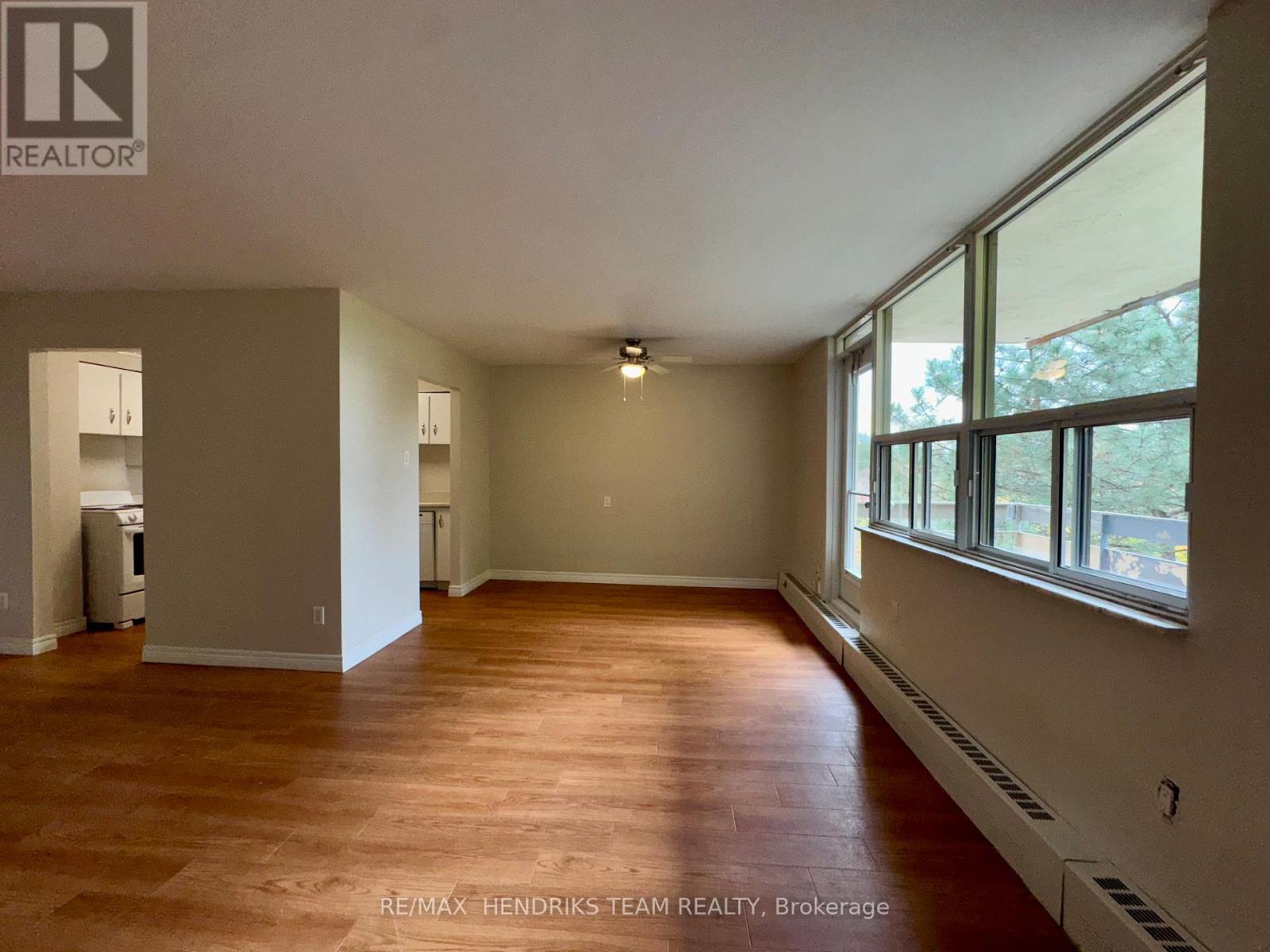 410 - 156 Fitch Street, Welland, Ontario L3C 4V6 - Photo 5 - X12511564