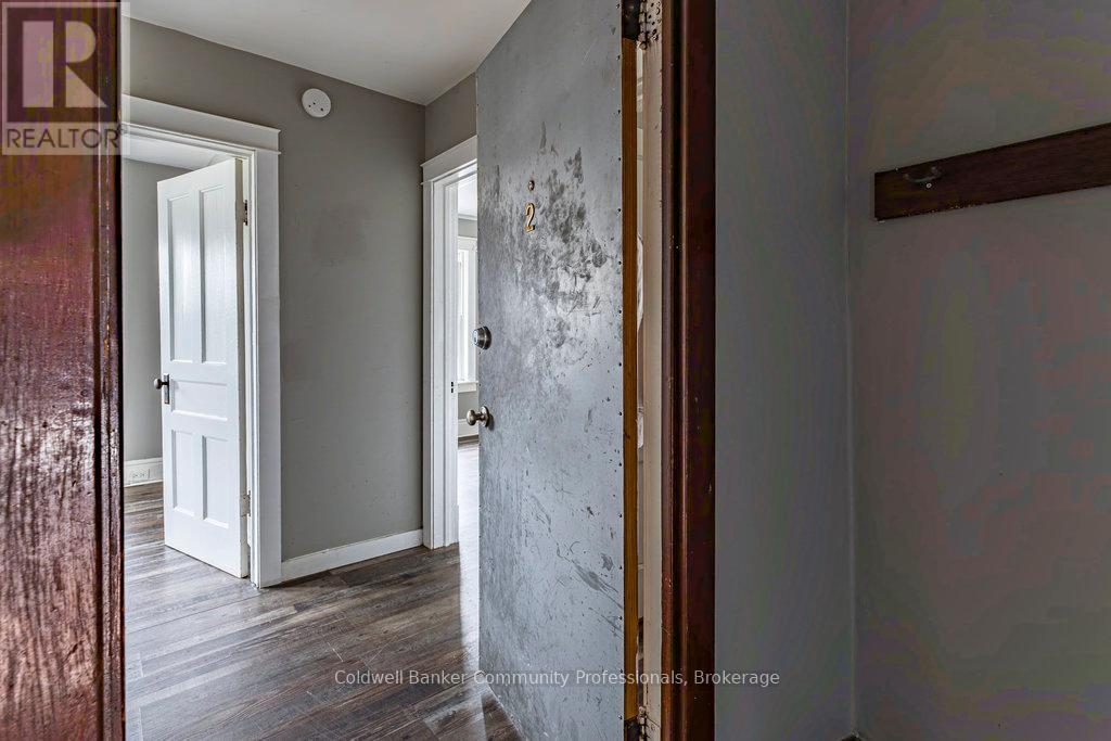 23 Avenue Place, Welland, Ontario L3B 4B2 - Photo 21 - X12511612