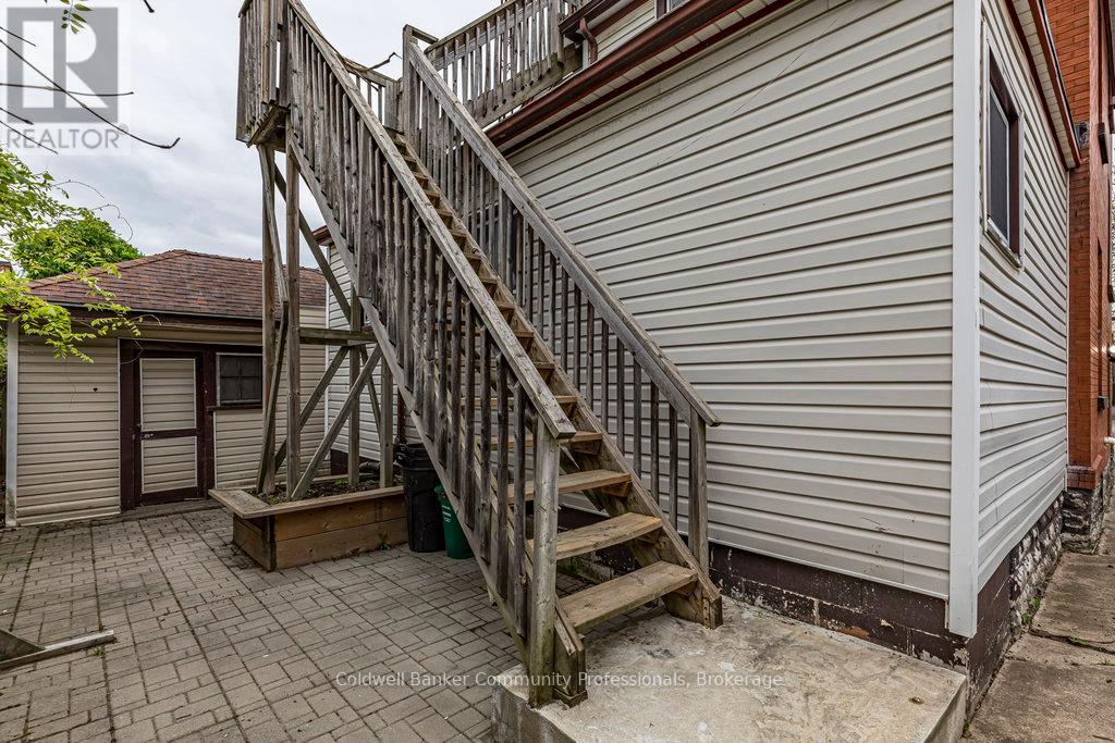 23 Avenue Place, Welland, Ontario L3B 4B2 - Photo 47 - X12511612