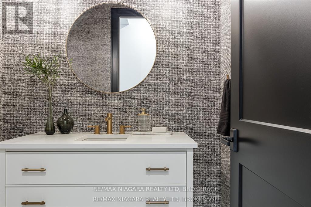 2317 Terravita Drive, Niagara Falls, Ontario L2J 0E9 - Photo 18 - X12511618